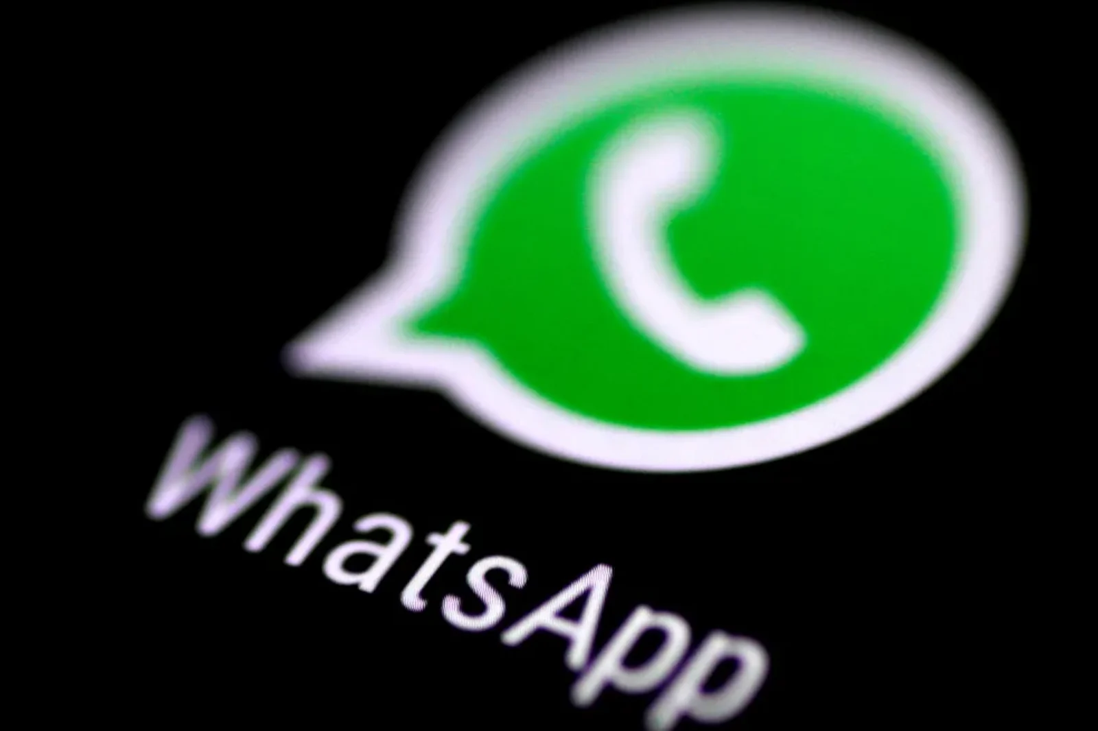A Revolução Empresarial com WhatsApp Business: Uma Transformação Digital em suas Mãos